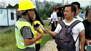 株洲市副市長、市公安局局長李曉葵視查工地現(xiàn)場